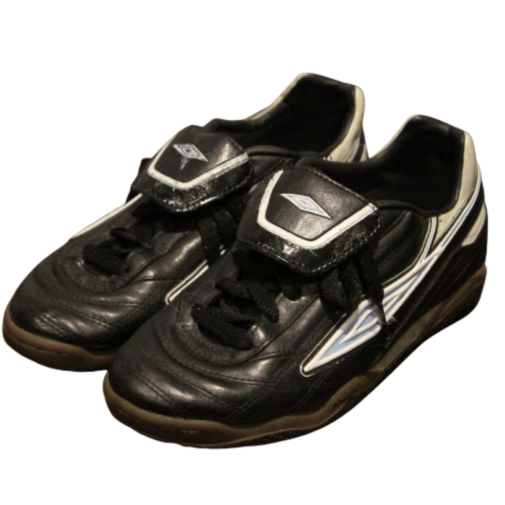 2/$30 🏷 Umbro Indoor Soccer (Futsal) Shoe Womens Size 7.5